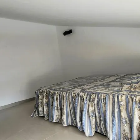 Ferienwohnung Luminoso Atico Duplex Con Terraza De Cesped Montroy Exterior foto