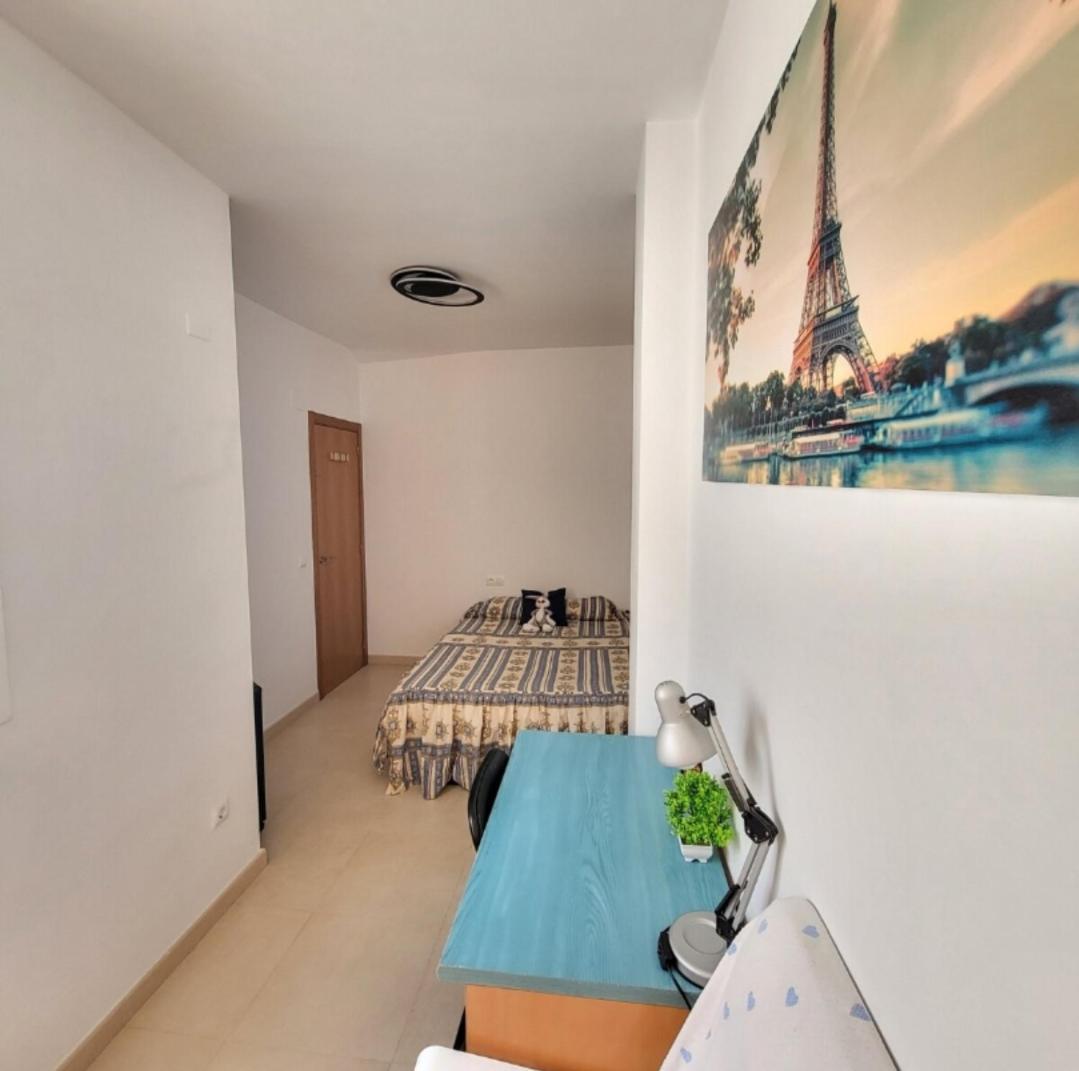 Luminoso Atico Duplex Con Terraza De Cesped * Montroy