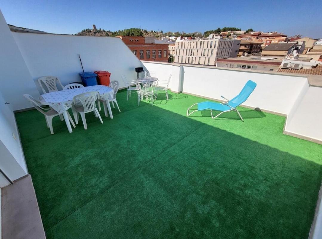Homestay Luminoso Atico Duplex Con Terraza De Cesped Montroy