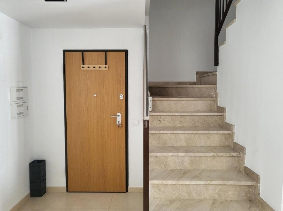 Luminoso Atico Duplex Con Terraza De Cesped Privatunterkunft Montroy