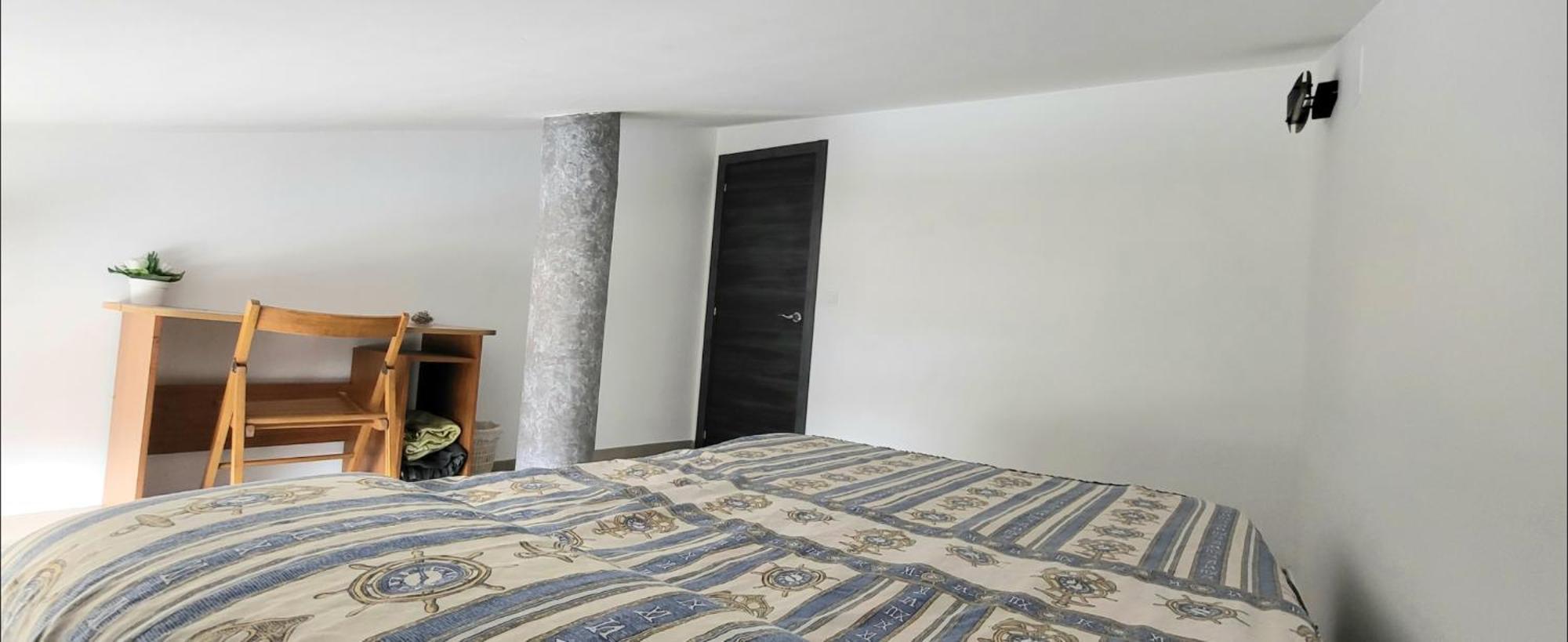 Luminoso Atico Duplex Con Terraza De Cesped Montroy